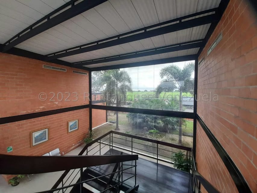 Comercial (Galpon - Deposito) en Venta en Zona Industrial, Carabobo - 25