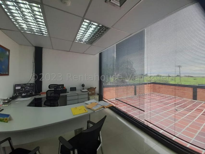 Comercial (Galpon - Deposito) en Venta en Zona Industrial, Carabobo - 33