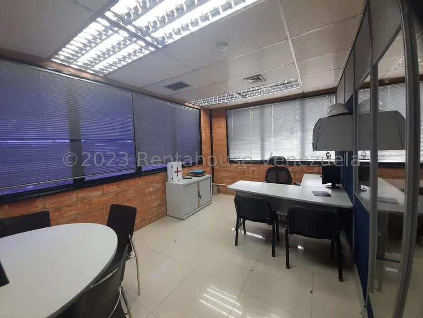 Comercial (Galpon - Deposito) en Venta en Zona Industrial, Carabobo - 35