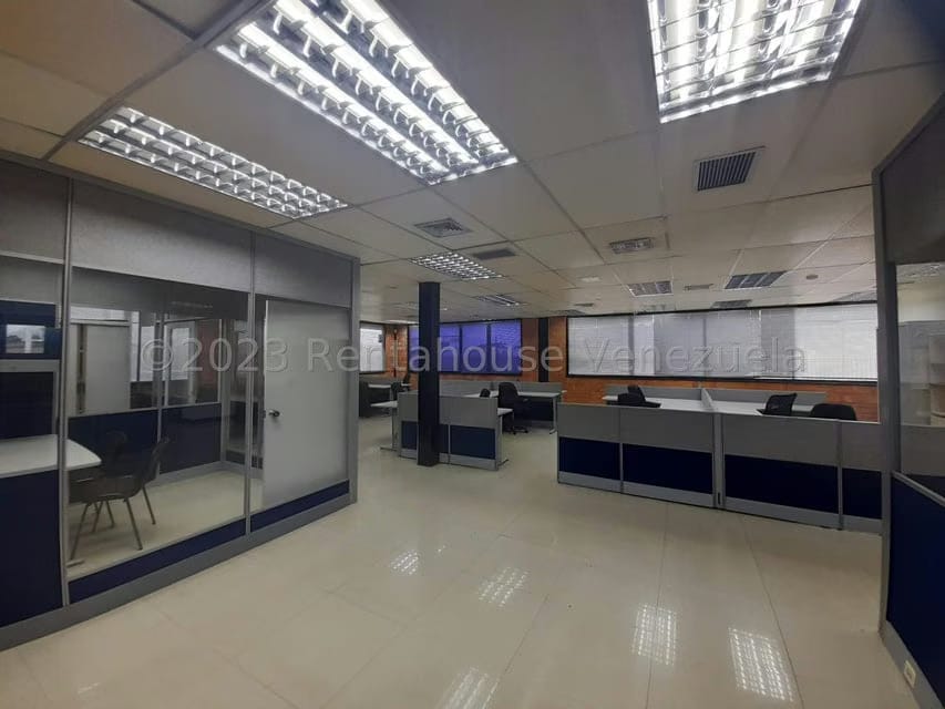 Comercial (Galpon - Deposito) en Venta en Zona Industrial, Carabobo - 42