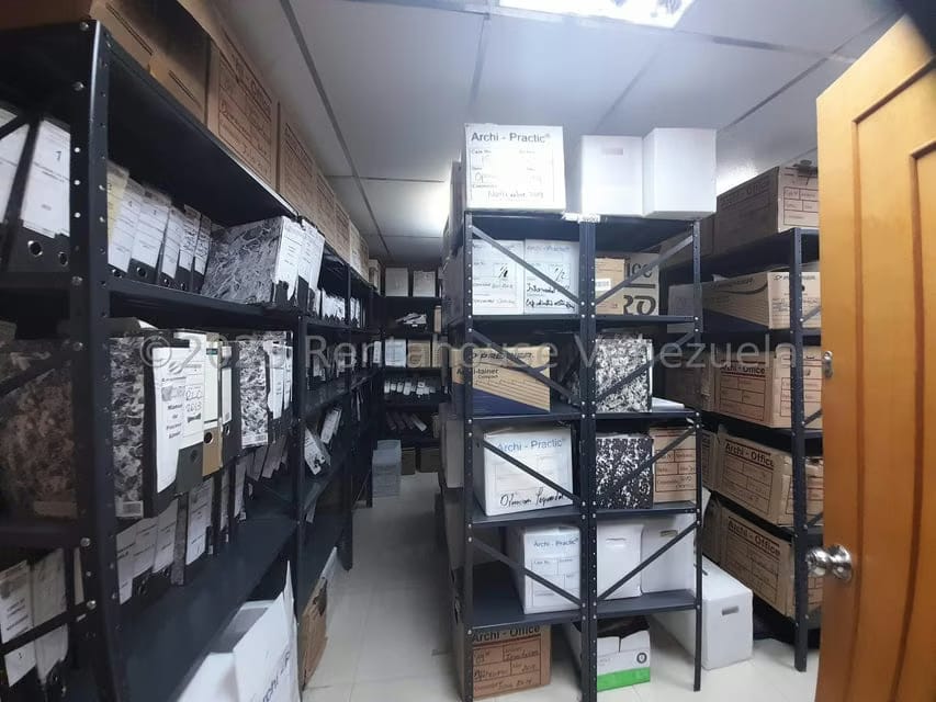 Comercial (Galpon - Deposito) en Venta en Zona Industrial, Carabobo - 44