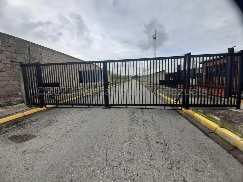 Comercial (Galpon - Deposito) en Venta en Zona Industrial, Carabobo - 6
