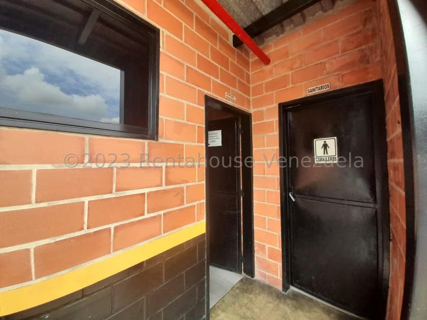 Comercial (Galpon - Deposito) en Venta en Zona Industrial, Carabobo - 51