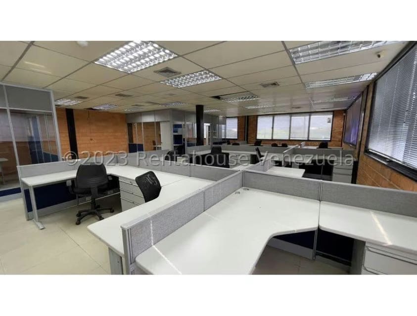 Comercial (Galpon - Deposito) en Venta en Zona Industrial, Carabobo - 58