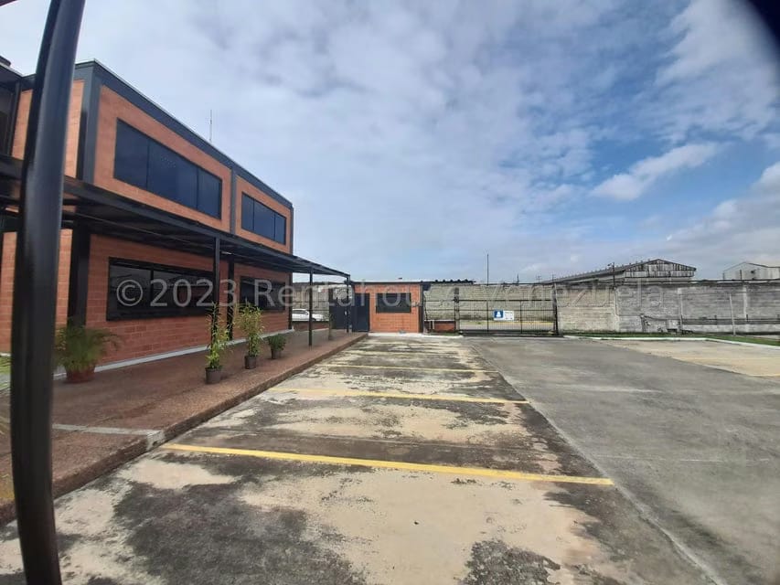 Comercial (Galpon - Deposito) en Venta en Zona Industrial, Carabobo - 7