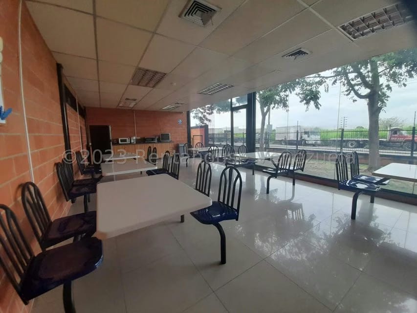 Comercial (Galpon - Deposito) en Venta en Zona Industrial, Carabobo - 65