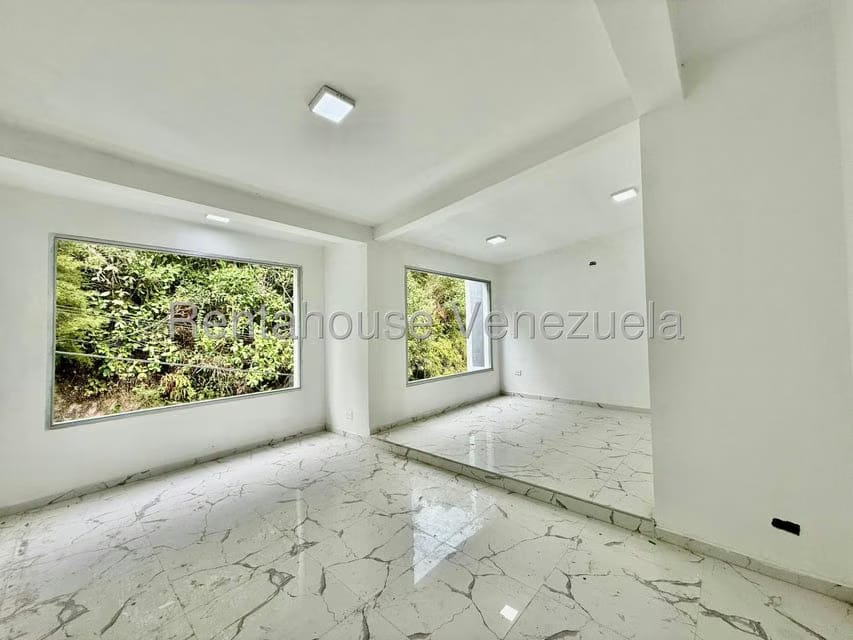 Casa (Duplex) en Venta en Oripoto, Distrito Metropolitano - 13