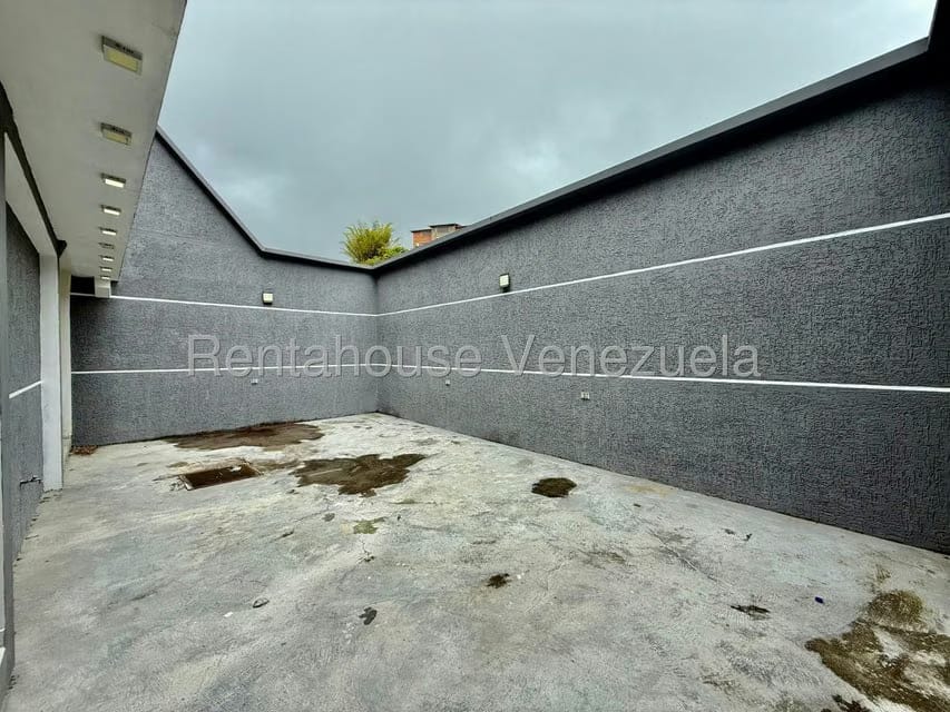 Casa (Duplex) en Venta en Oripoto, Distrito Metropolitano - 19