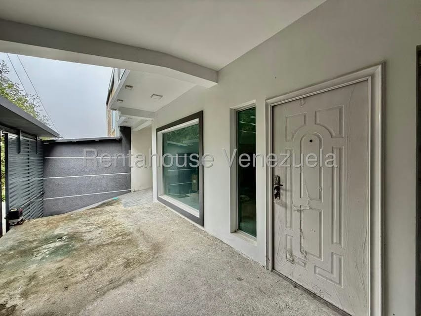 Casa (Duplex) en Venta en Oripoto, Distrito Metropolitano - 3
