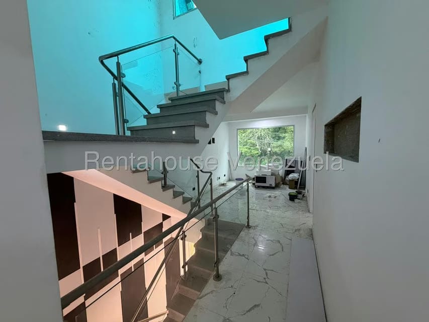 Casa (Duplex) en Venta en Oripoto, Distrito Metropolitano - 10