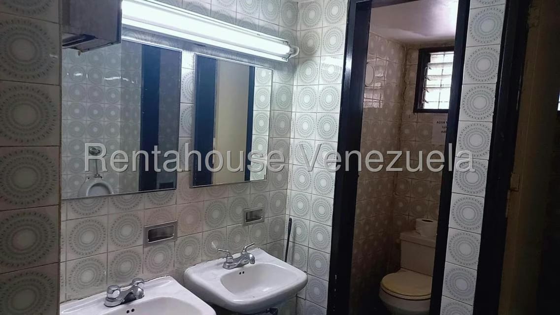 Comercial (Local Comercial) en Venta en La Candelaria, Distrito Metropolitano - 23