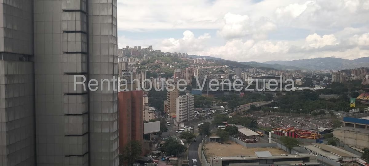 Comercial (Oficina) en Alquiler en Plaza Venezuela, Distrito Metropolitano