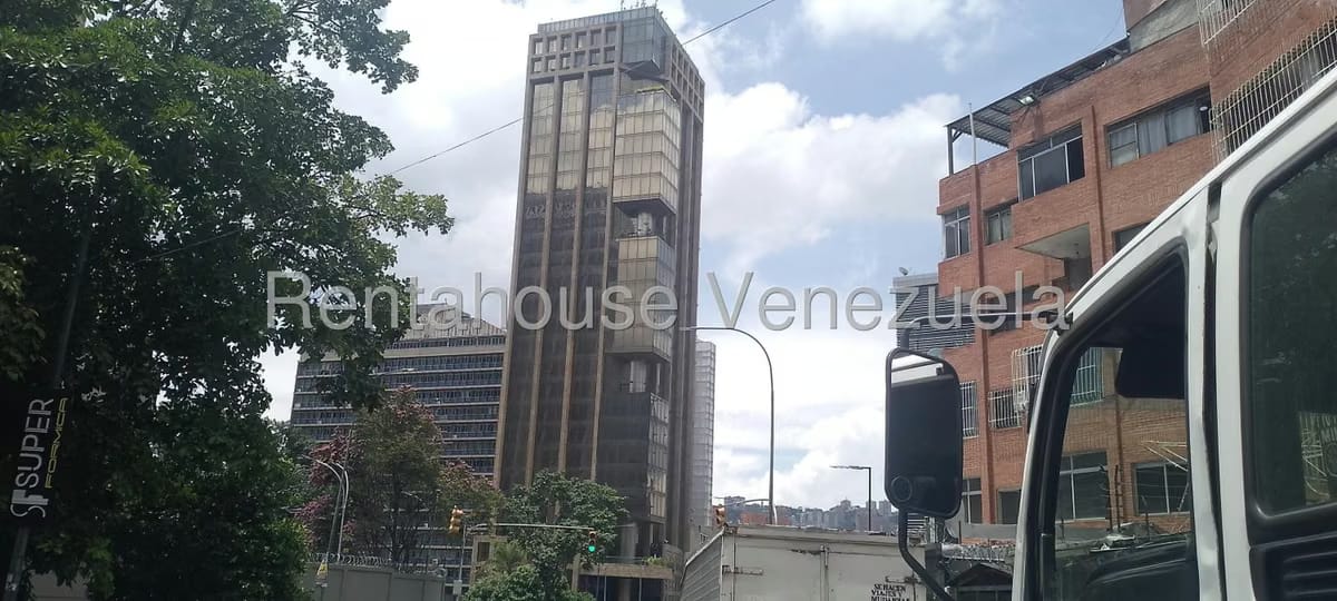 Comercial (Oficina) en Alquiler en Plaza Venezuela, Distrito Metropolitano - 2
