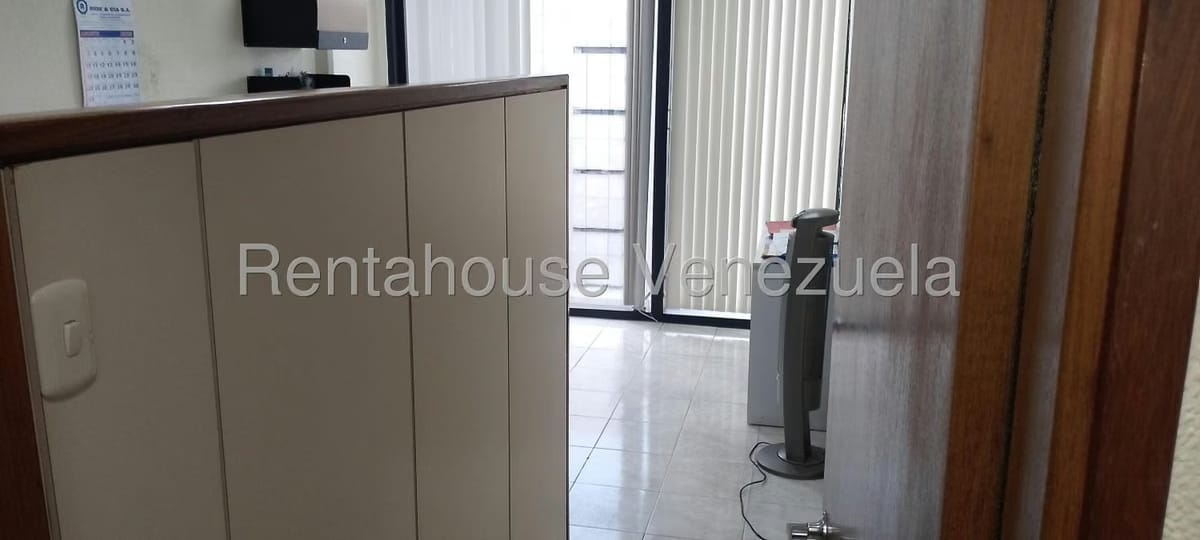 Comercial (Oficina) en Alquiler en Plaza Venezuela, Distrito Metropolitano - 23