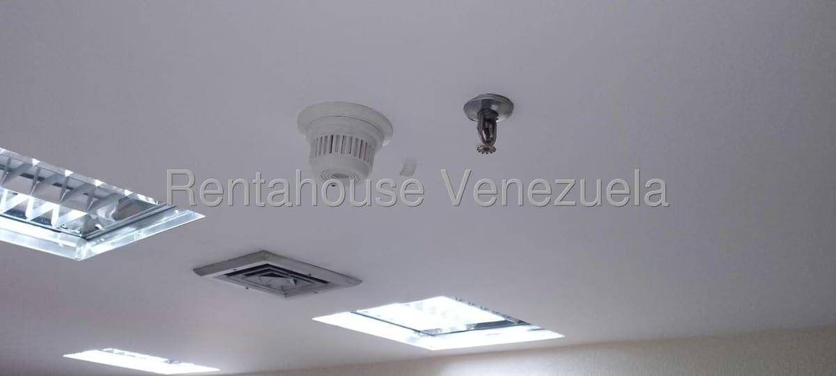 Comercial (Oficina) en Alquiler en Plaza Venezuela, Distrito Metropolitano - 31