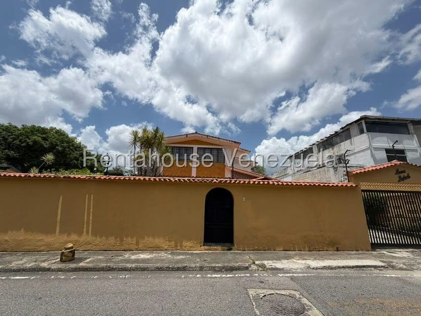 Casa (1 Nivel) en Venta en Prados del Este, Distrito Metropolitano