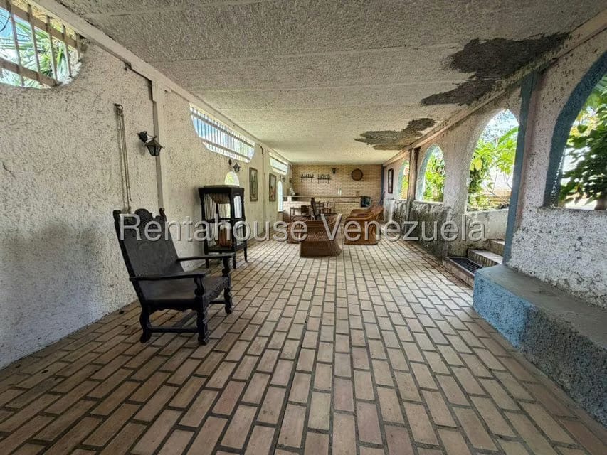 Casa (1 Nivel) en Venta en Prados del Este, Distrito Metropolitano - 8