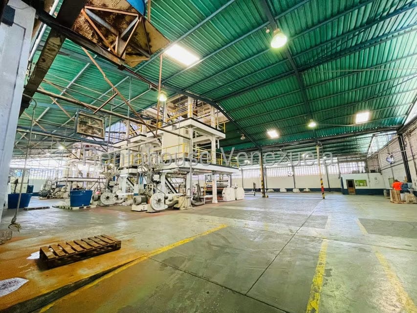 Comercial (Galpon - Deposito) en Venta en Carretera Nacional, Aragua - 17
