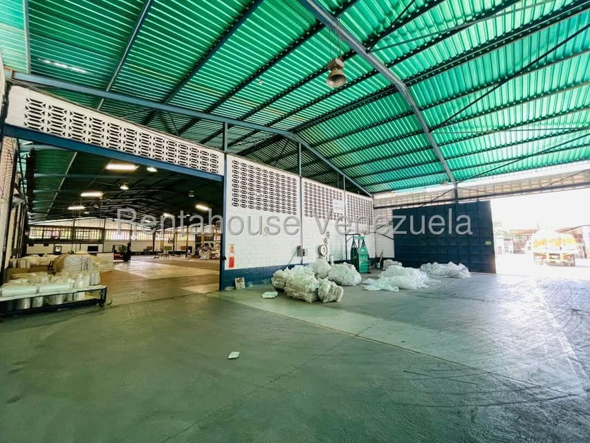 Comercial (Galpon - Deposito) en Venta en Carretera Nacional, Aragua - 23