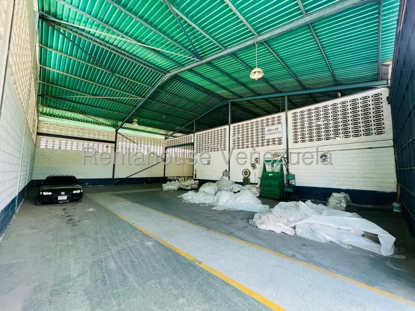 Comercial (Galpon - Deposito) en Venta en Carretera Nacional, Aragua - 24