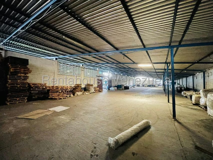Comercial (Galpon - Deposito) en Venta en Carretera Nacional, Aragua - 33