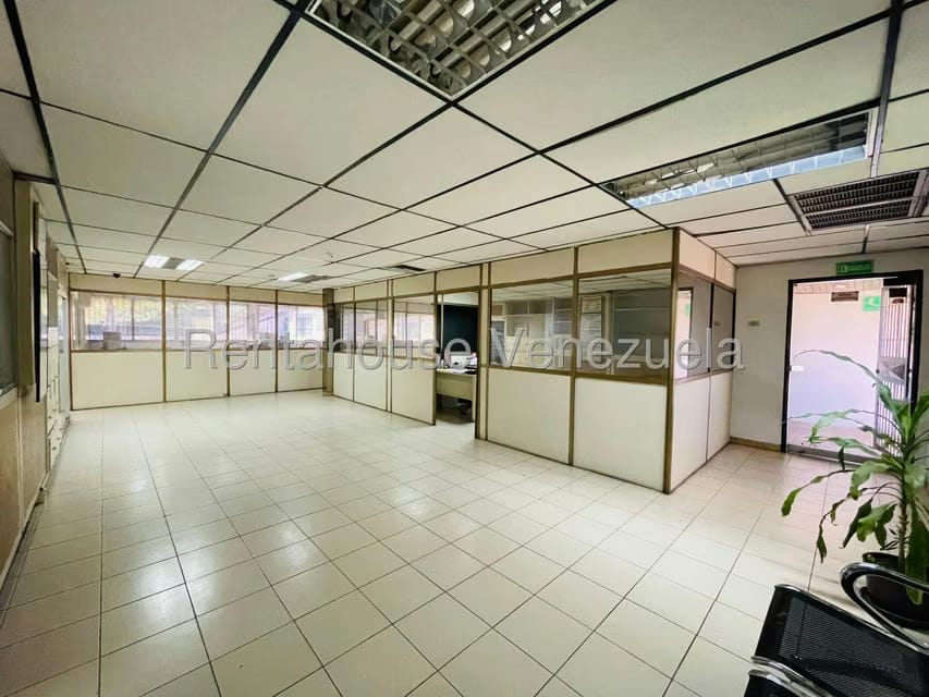 Comercial (Galpon - Deposito) en Venta en Carretera Nacional, Aragua - 45