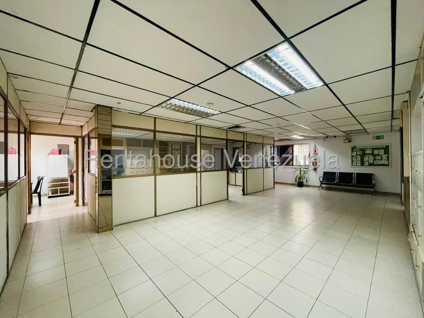 Comercial (Galpon - Deposito) en Venta en Carretera Nacional, Aragua - 46