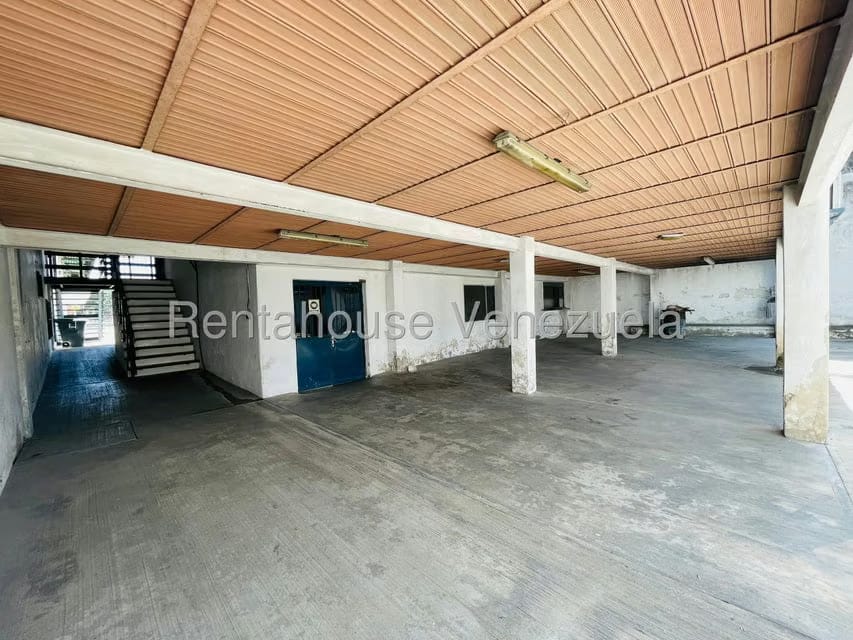 Comercial (Galpon - Deposito) en Venta en Carretera Nacional, Aragua - 56