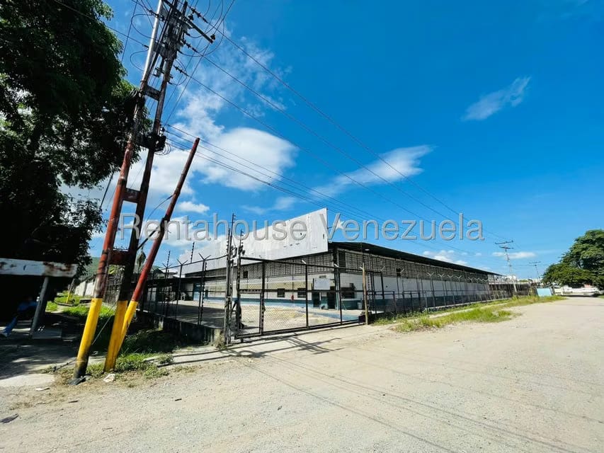 Comercial (Galpon - Deposito) en Venta en Carretera Nacional, Aragua - 62