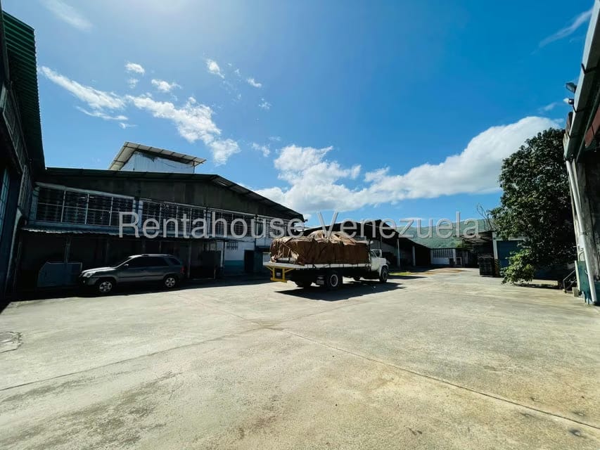 Comercial (Galpon - Deposito) en Venta en Carretera Nacional, Aragua - 10