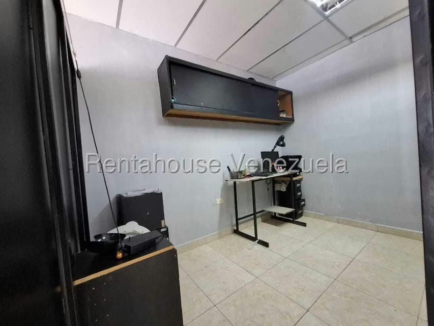 Comercial (Local Comercial) en Alquiler en La Mata, Lara - 12
