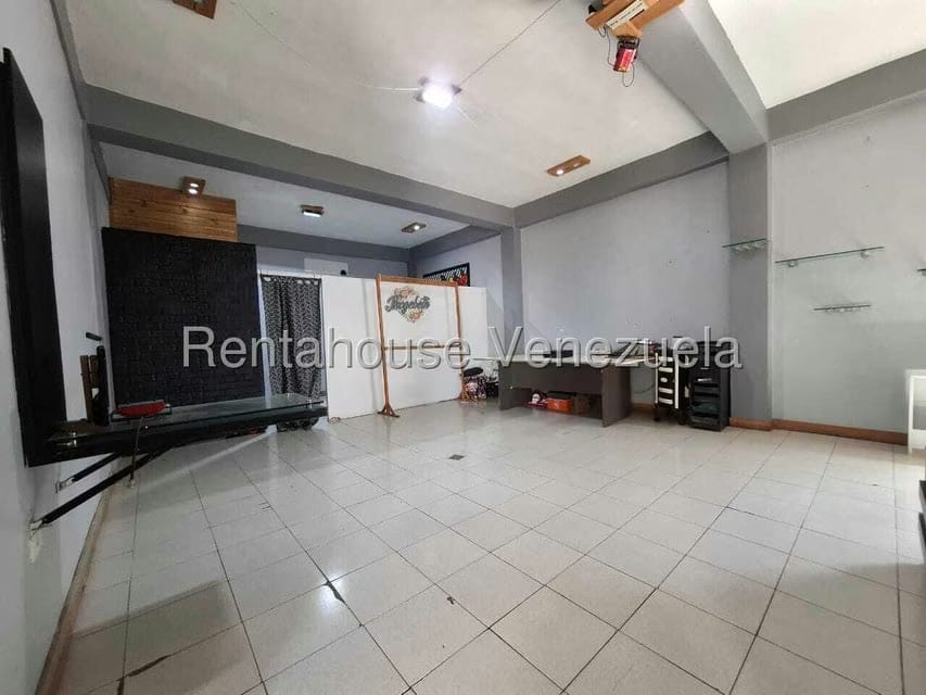 Comercial (Local Comercial) en Alquiler en La Mata, Lara - 13