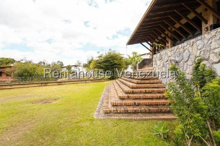 Casa (Duplex) en Venta en Cerro Verde, Distrito Metropolitano - 40