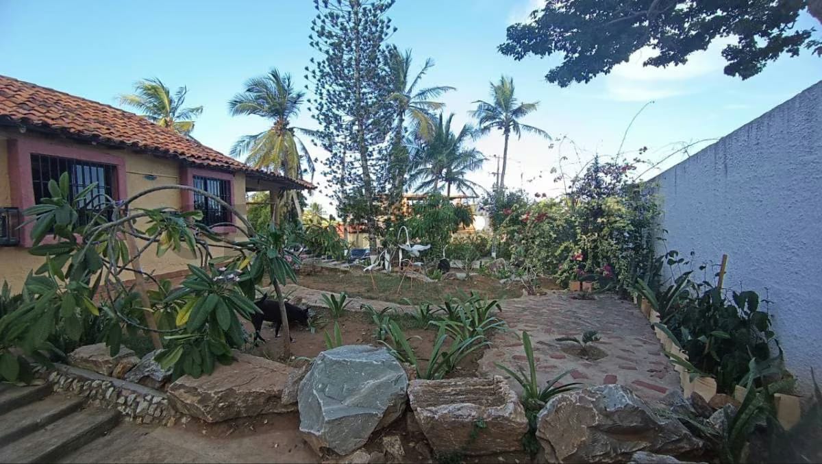 Doble casa estilo campestre en Manantiales de Guayamurí Margarita - 26