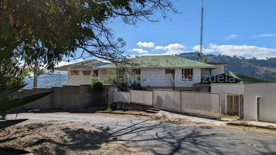 Casa (Duplex) en Venta en Colinas del Tamanaco, Distrito Metropolitano