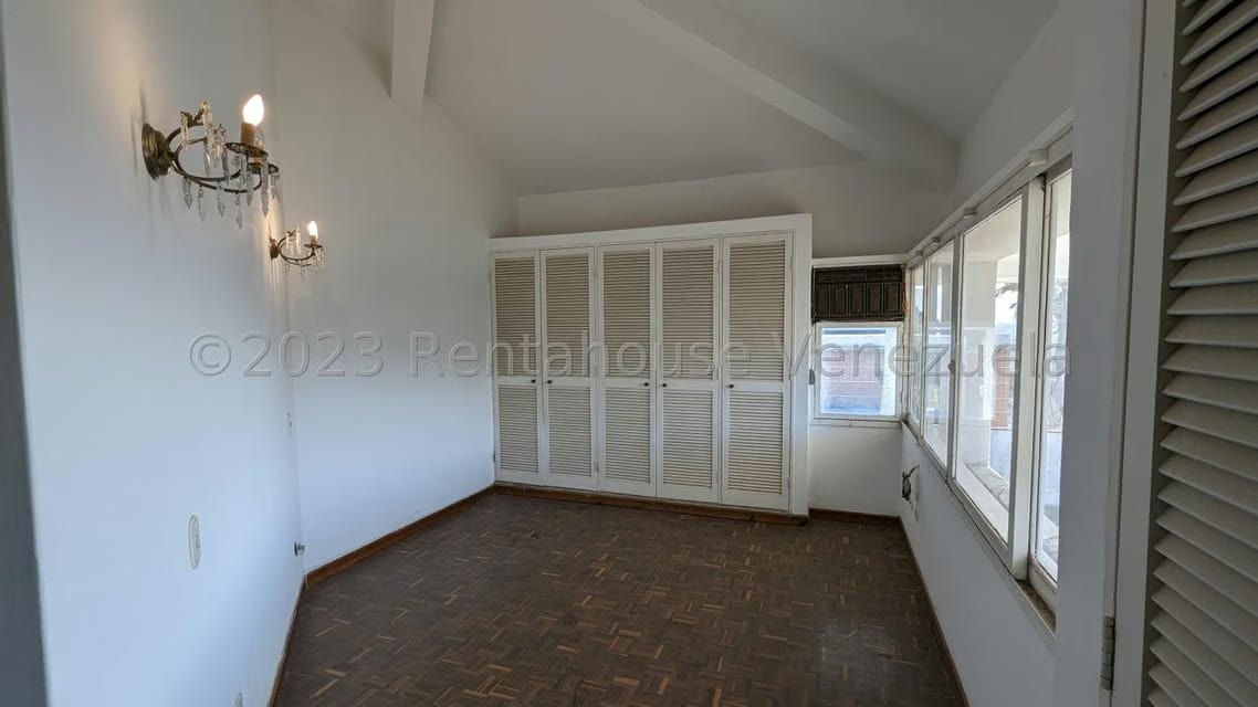 Casa (Duplex) en Venta en Colinas del Tamanaco, Distrito Metropolitano - 19