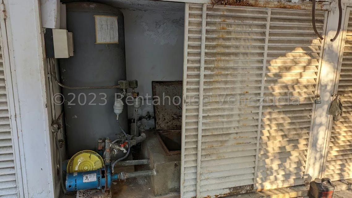Casa (Duplex) en Venta en Colinas del Tamanaco, Distrito Metropolitano - 31