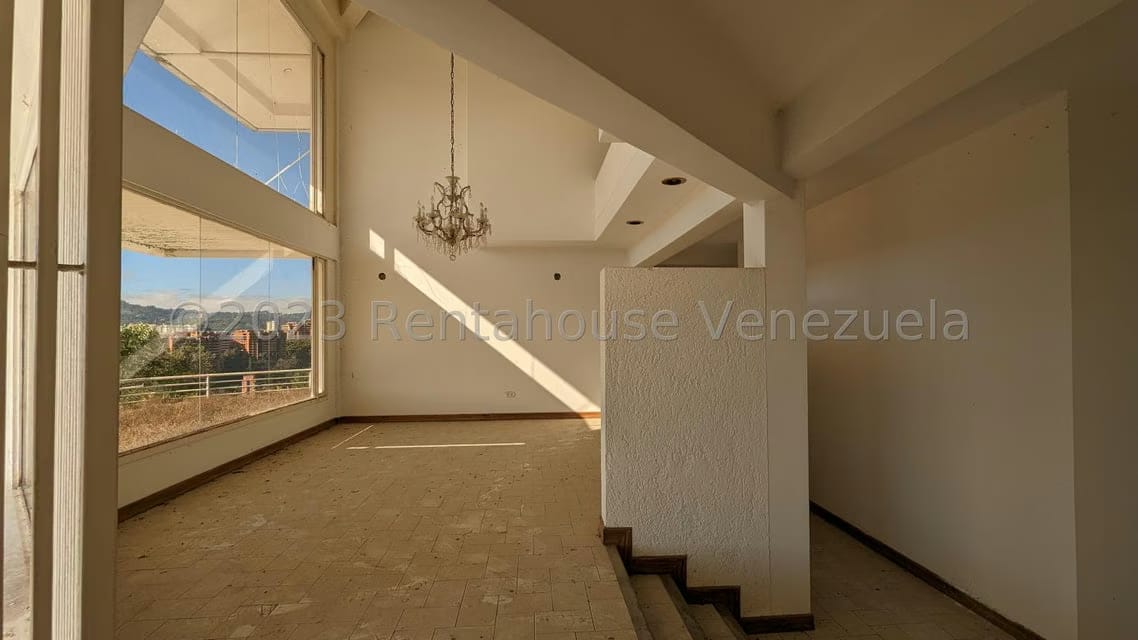 Casa (Duplex) en Venta en Colinas del Tamanaco, Distrito Metropolitano - 10