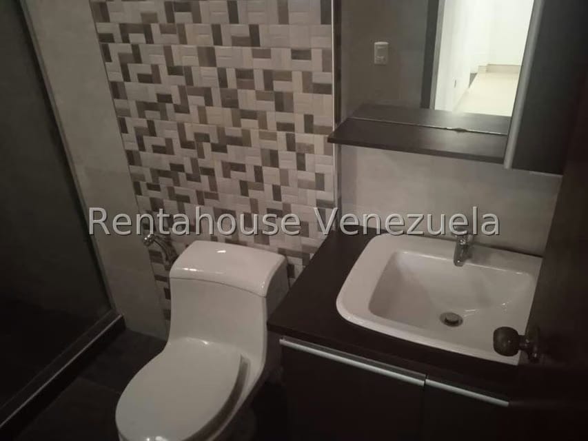 Townhouse (Duplex) en Venta en Jorge Coll, Nueva Esparta - 12