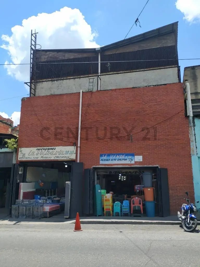 Catia vendo Edificio Comercial Galpon, Principal Locales Comerciales