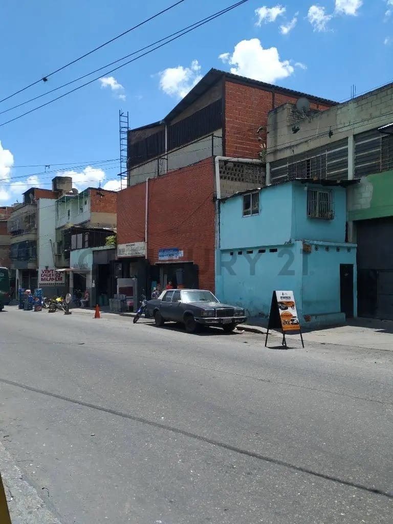 Catia vendo Edificio Comercial Galpon, Principal Locales Comerciales - 7