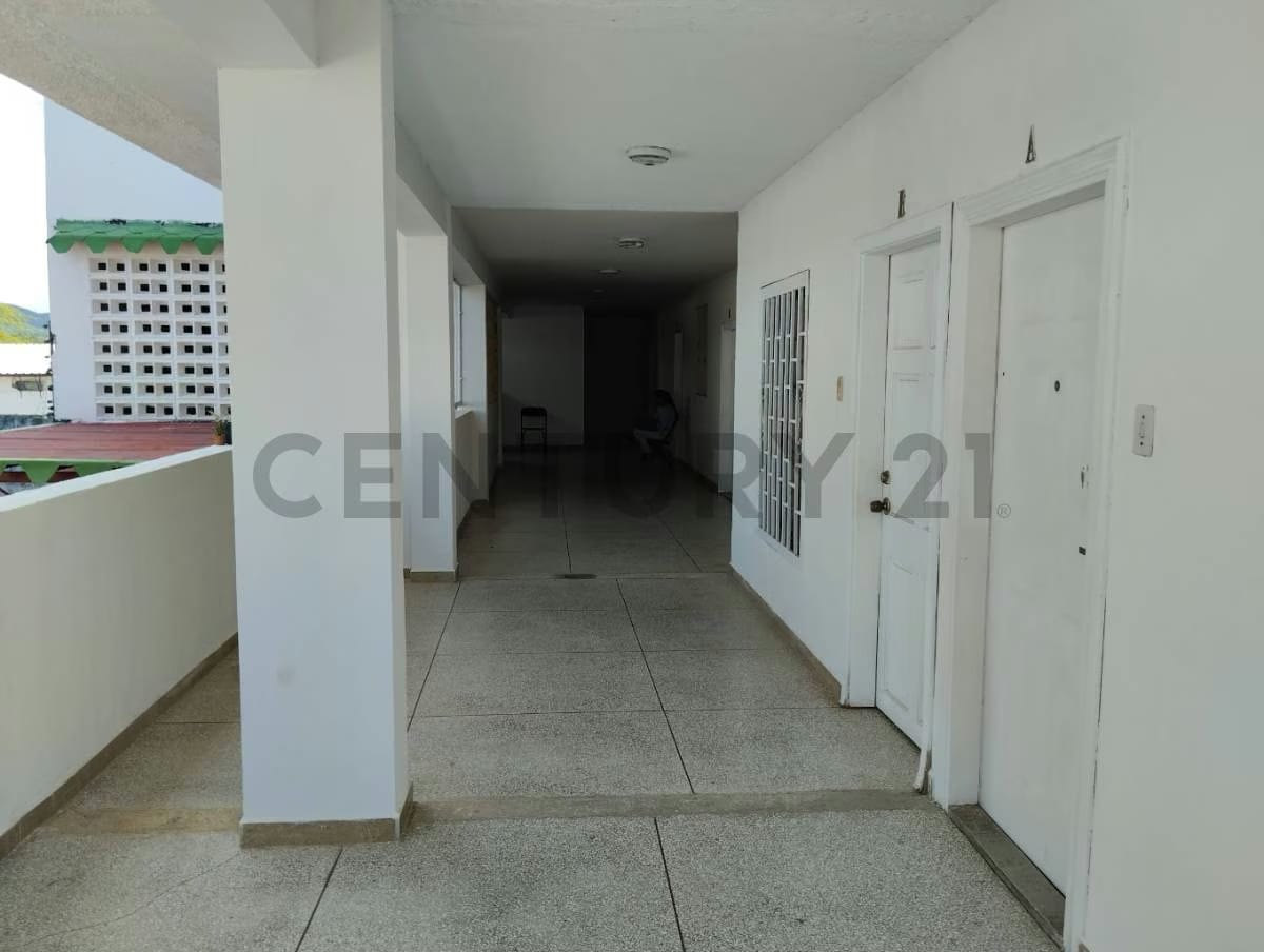 Venta de Edificio Comercial en la isla de Margarita : 1.268 m² de Construcción - 2