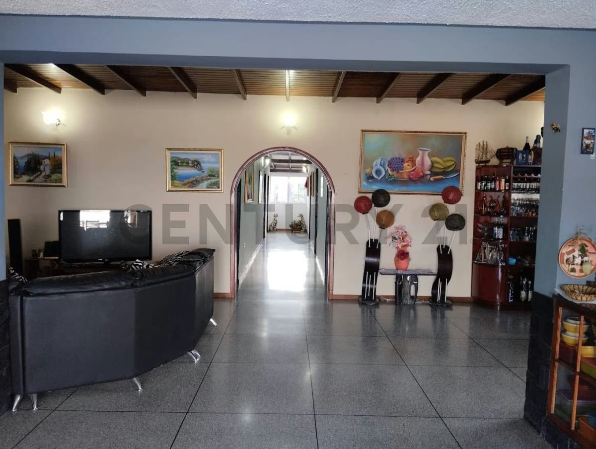 Venta de Edificio Comercial en la isla de Margarita : 1.268 m² de Construcción - 5