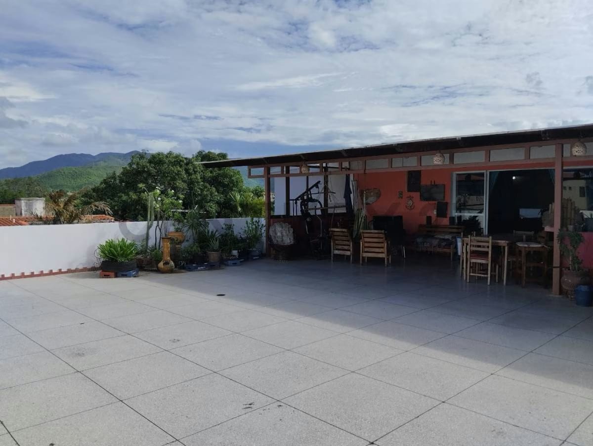 Venta de Edificio Comercial en la isla de Margarita : 1.268 m² de Construcción - 8
