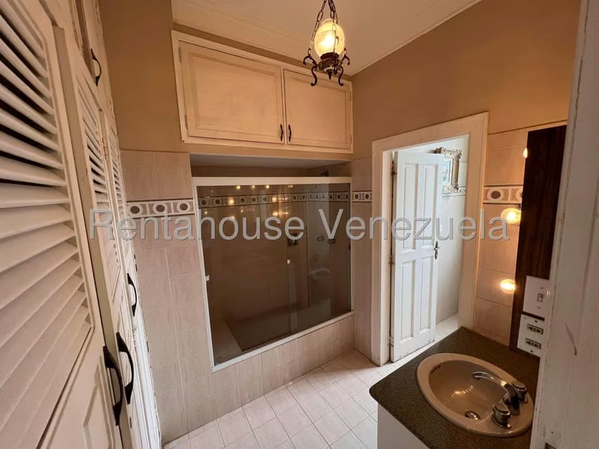 Casa (Contemporaneo) en Venta en La Lagunita Country Club, Distrito Metropolitano - 13