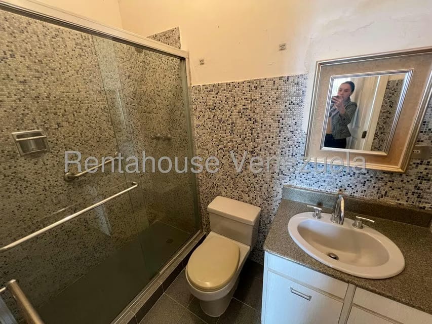 Casa (Contemporaneo) en Venta en La Lagunita Country Club, Distrito Metropolitano - 20
