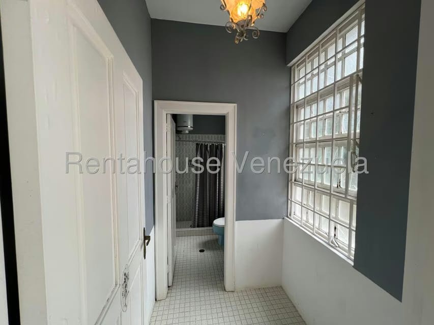 Casa (Contemporaneo) en Venta en La Lagunita Country Club, Distrito Metropolitano - 10