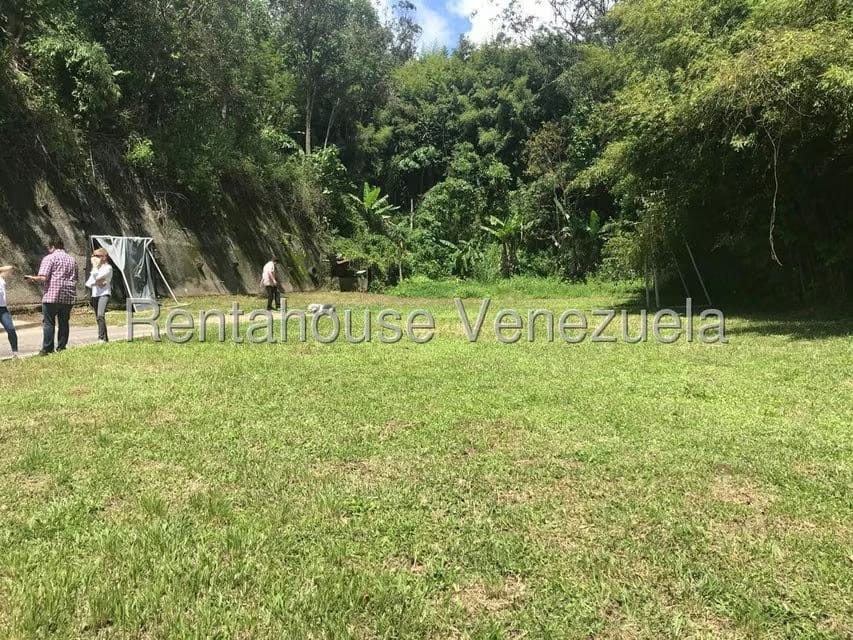 Terreno (Residencial) en Venta en Alto Hatillo, Distrito Metropolitano - 2