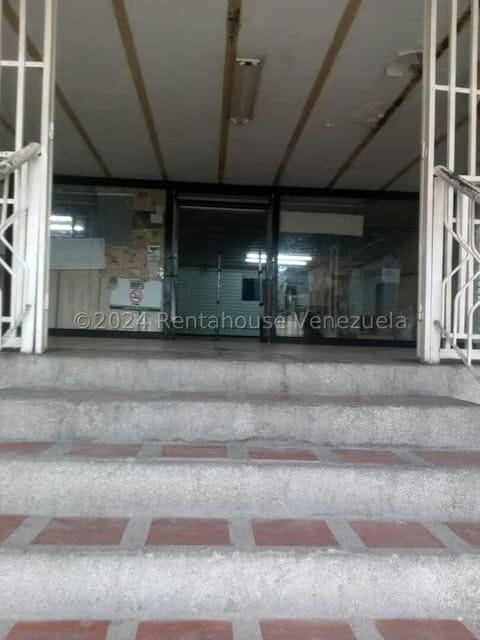 Comercial (Local Comercial) en Alquiler en Guarenas, Miranda - 37
