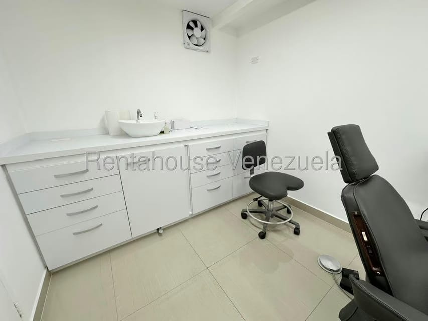 Comercial (Consultorio Medico) en Alquiler en Lomas del Sol, Distrito Metropolitano - 7